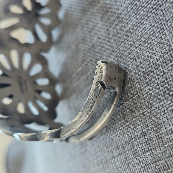 HOST PICK🎉Native American Navajo Sandcast Sterling & Turquoise Butterfly Cuff - Picture 5 of 13